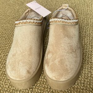 Olivia & Kate Stoney shoe slipon clog NWT